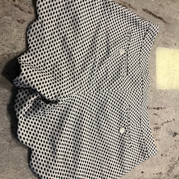 Cynthia Rowley Sz 4 Womens Textured Spotted Scalloped Hem Shorts - Picture 7 of 8